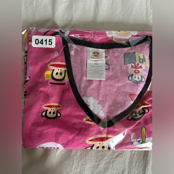 Paul Frank Julius Monkey Pink Cartoon Print Scrub Top Size XS - Picture 10 of 10